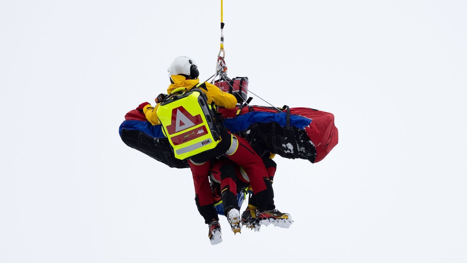 Remi Cuche wird abtransportiert