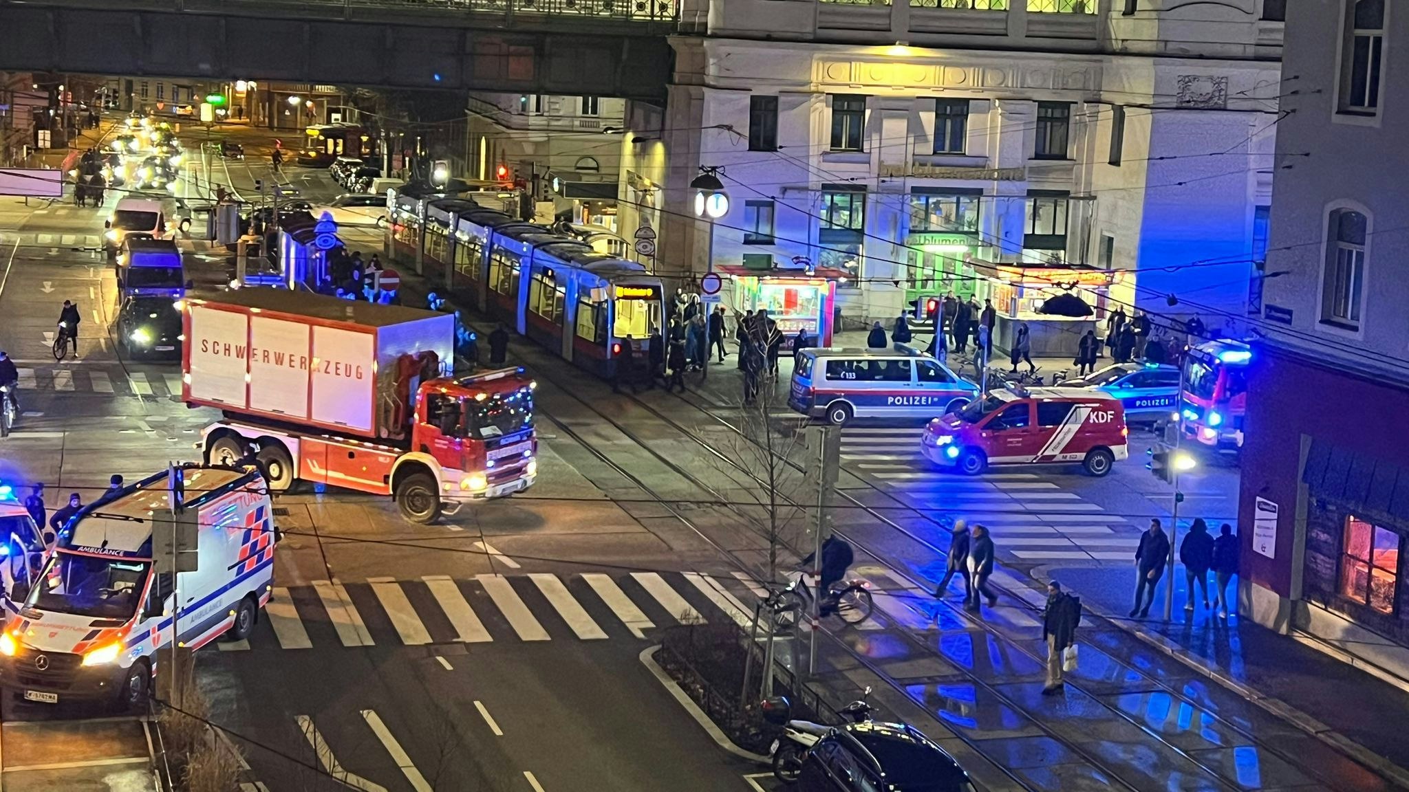 Großer Rettungseinsatz am Hernalser Gürtel