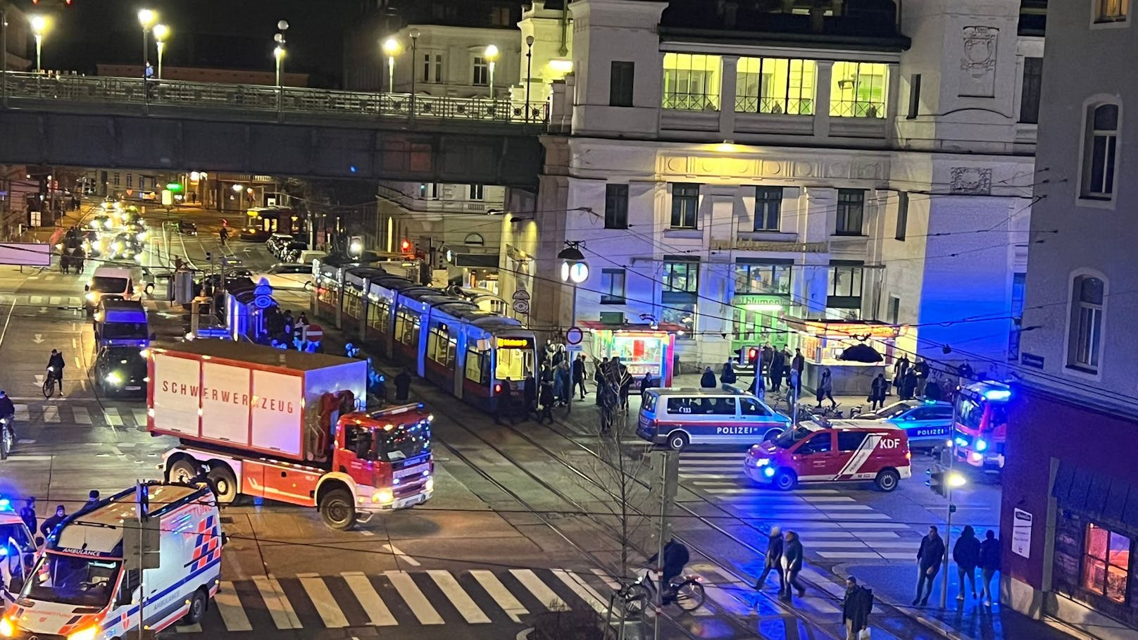 Schwerer Unfall in Wien – Bub (2) stürzt von Fiaker