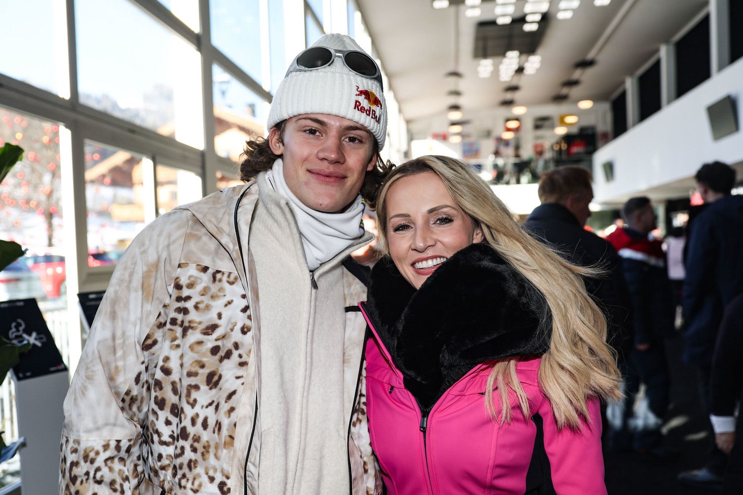 Lucas Braathen mit Schlager-Star Melissa Naschenweng