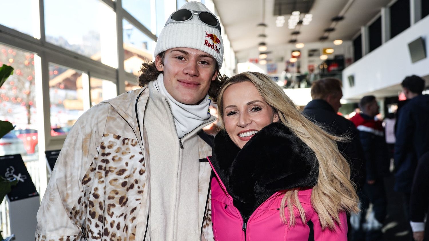 Lucas Braathen mit Schlager-Star Melissa Naschenweng