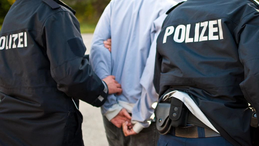 Festnahme, Polizei