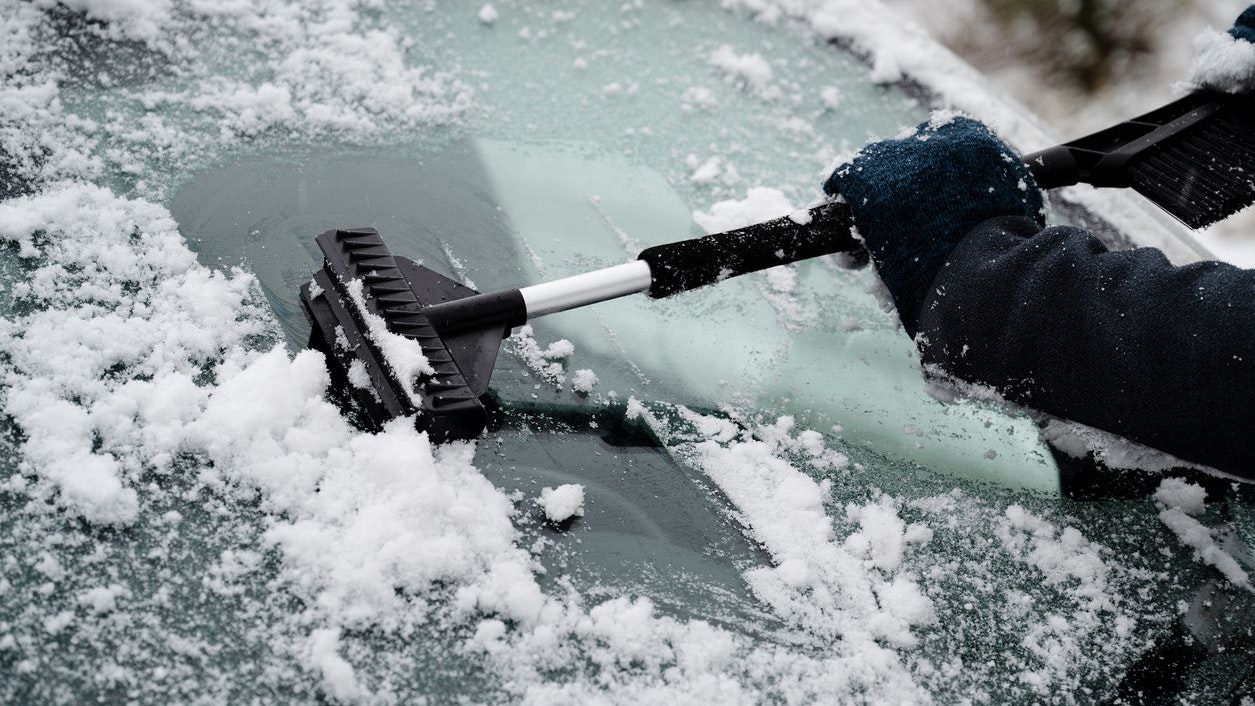 Während in Teilen des Landes gefrierender Regen weiterhin für winterliche Verhältnisse sorgt, steigen andernorts die Temperaturen auf bis zu 14 Grad an. (Symbolbild)