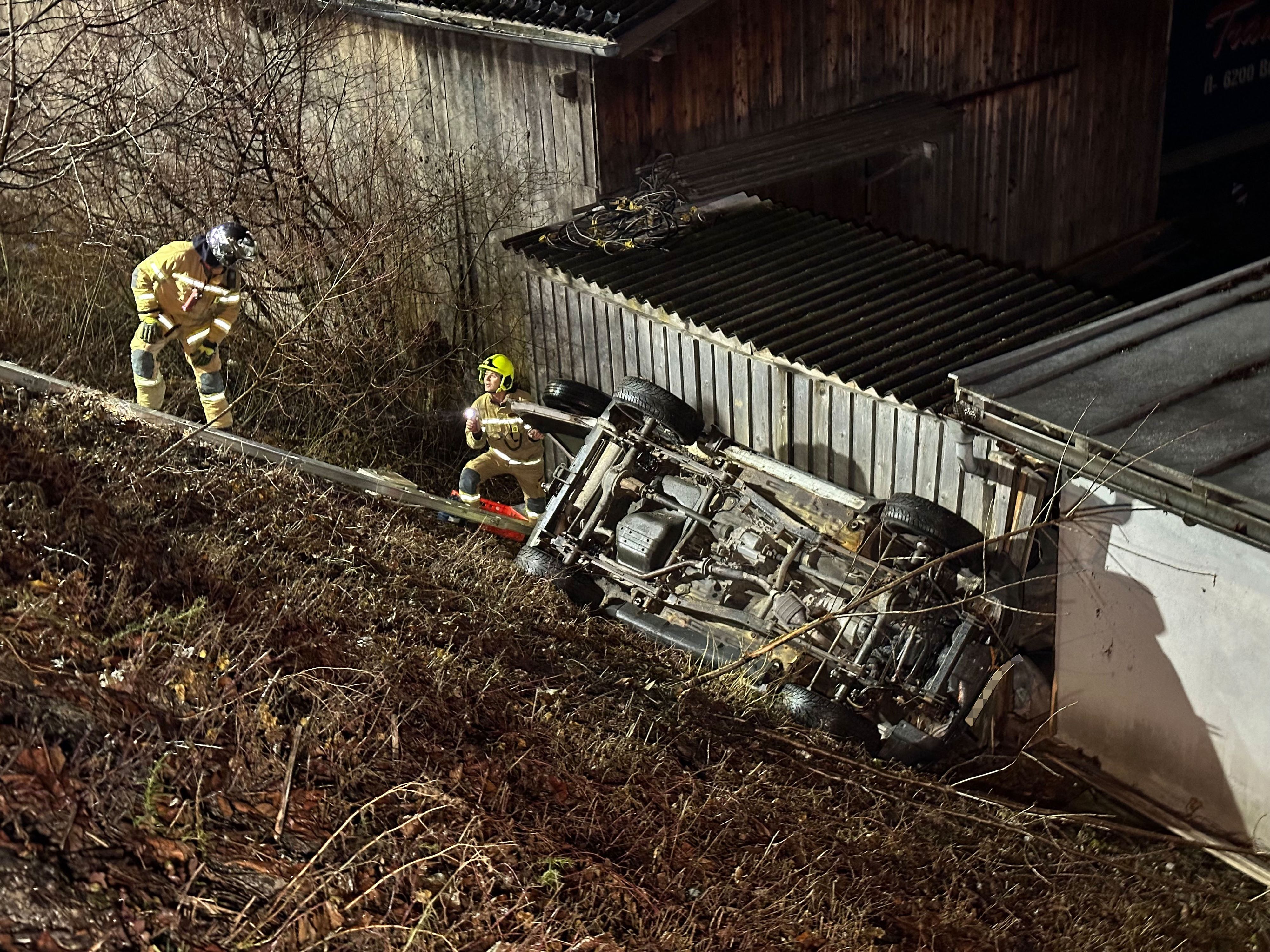  Verkehrsunfall in Jenbach aufgrund von Glatteis.