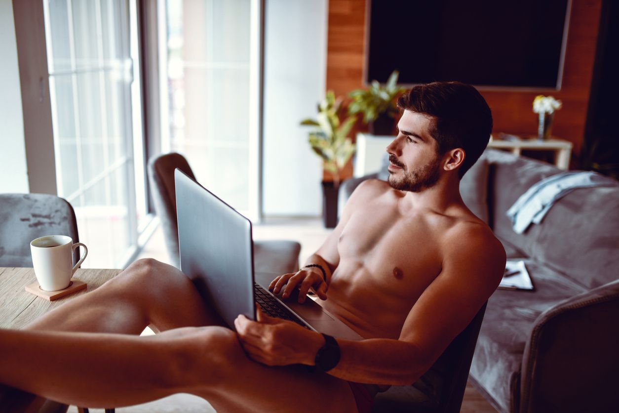 36 Prozent der befragten Österreicher sind zuhause gerne nackt. Damit liegt Österreich über dem weltweiten Durchschnitt.