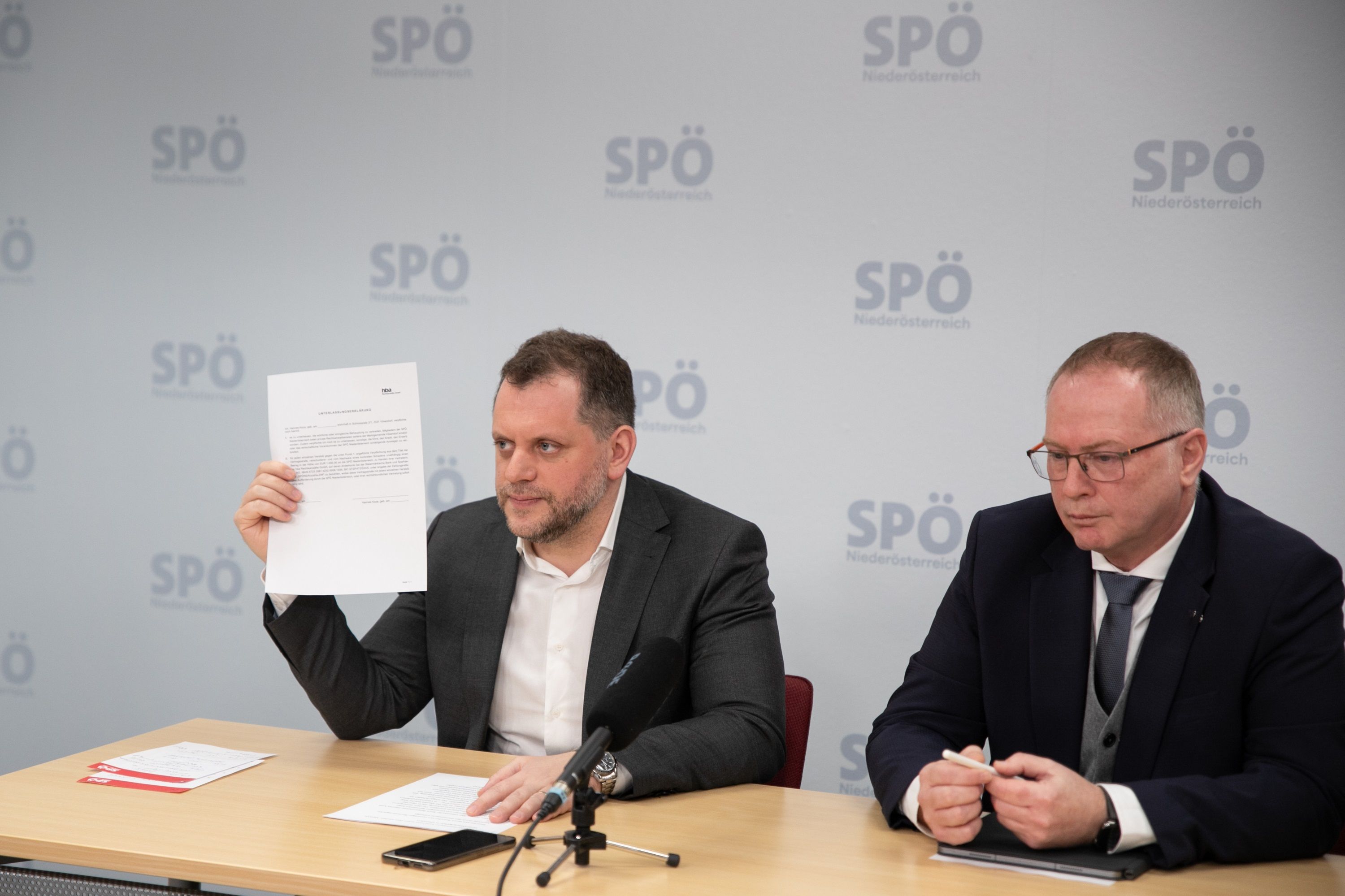 SPÖ-NÖ-Landesgeschäftsführer Wolfgang Zwander und Vösendorfs Vizebürgermeister Alfred Strohmayer