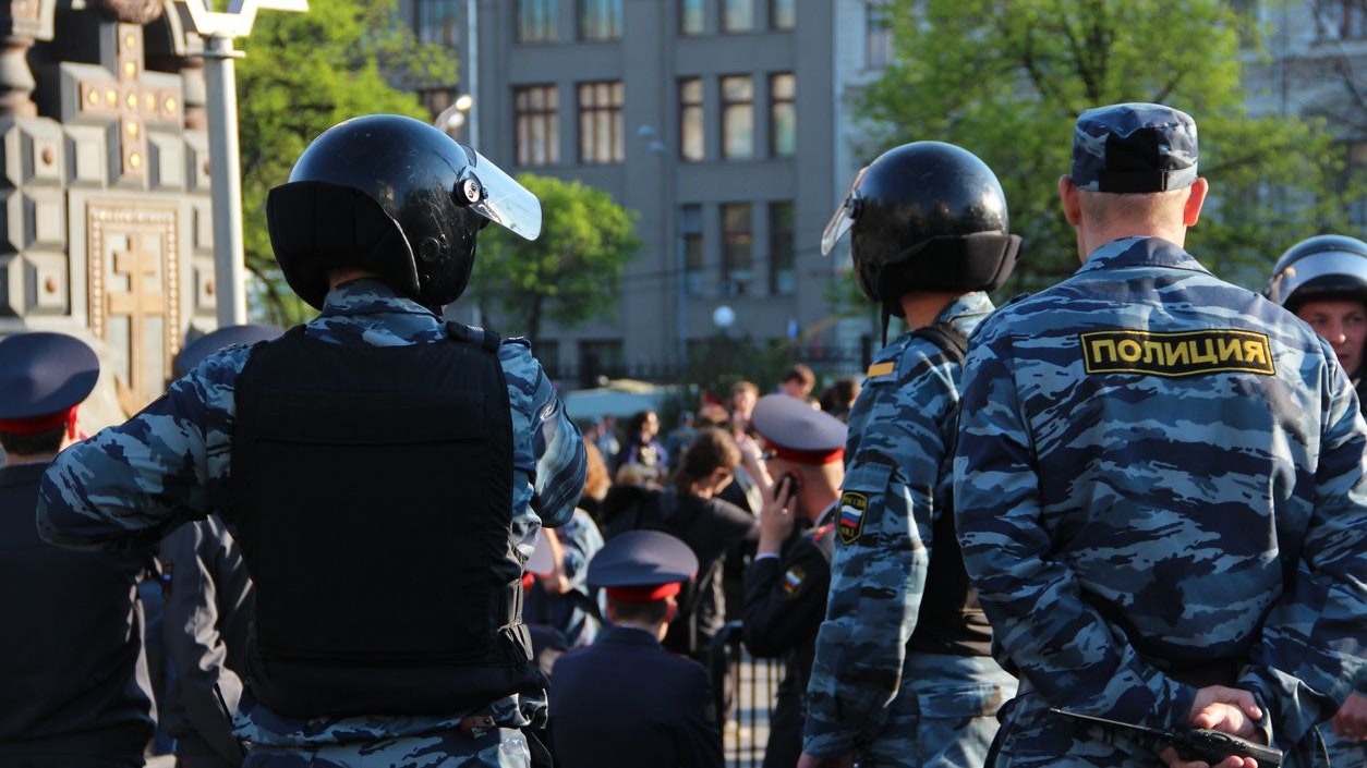 Die russische Staatsmacht geht knallhart gegen Kritiker vor.