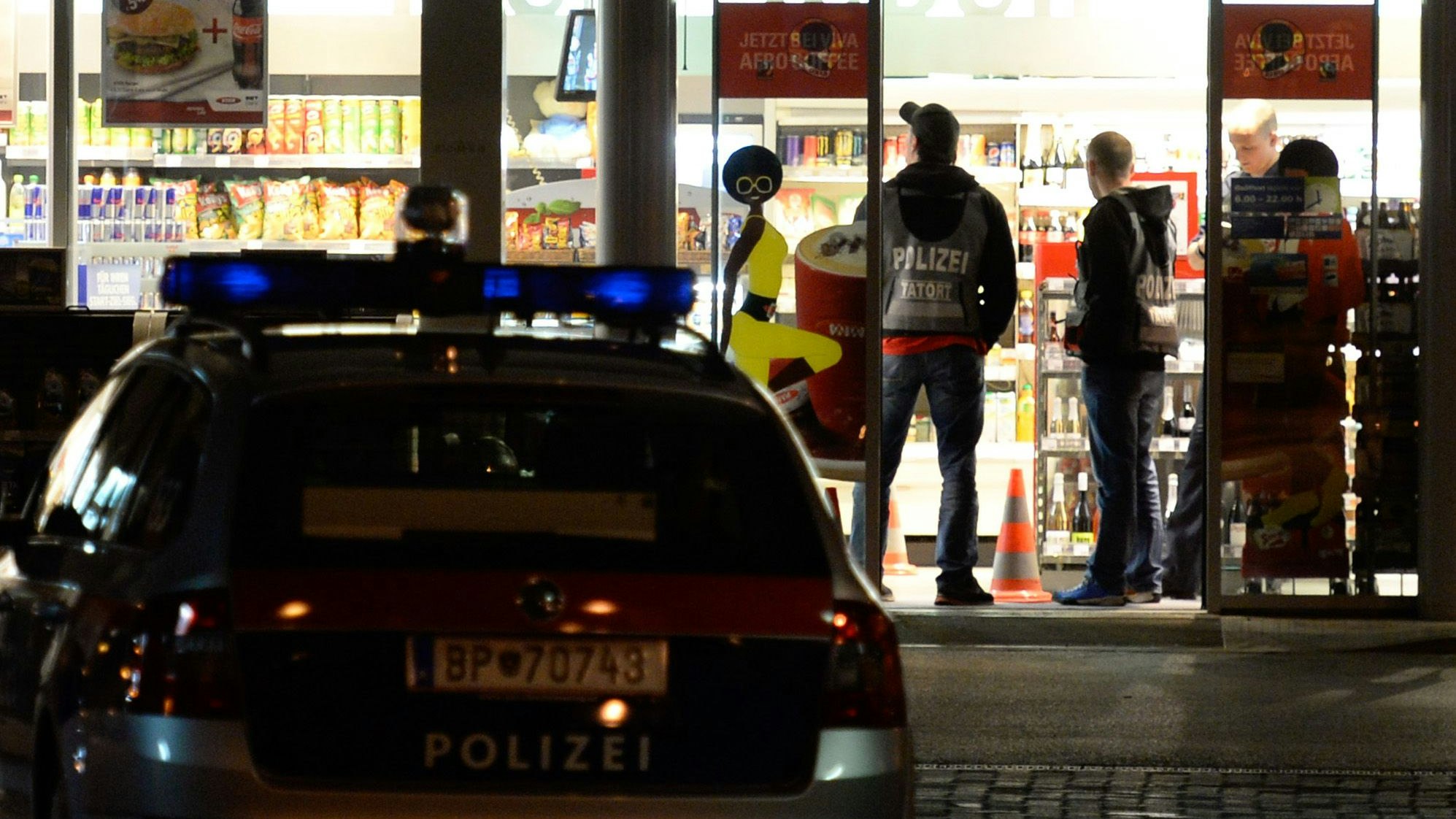 Die Ermittlungen der Polizei laufen.