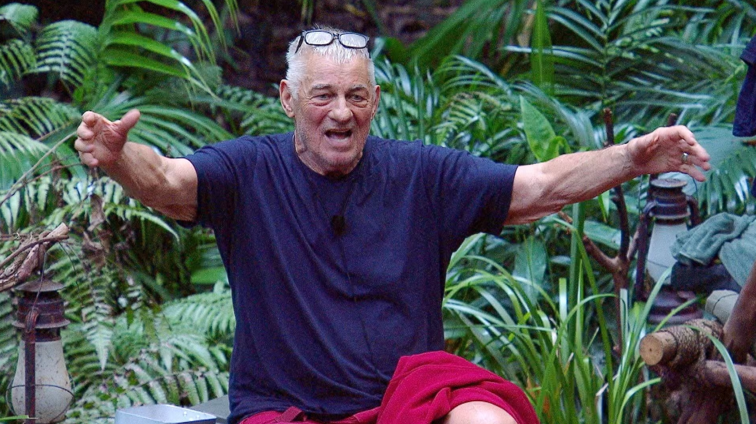 Heinz Hoenig im Dschungel.