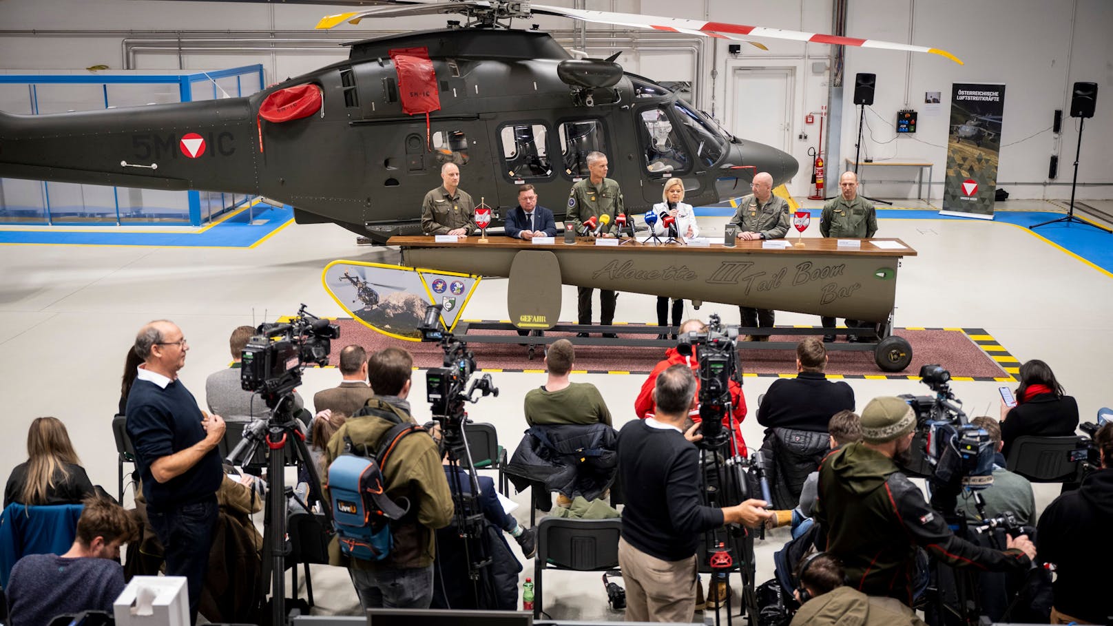 Neue Heeres-Helikopter in der Steiermark gelandet