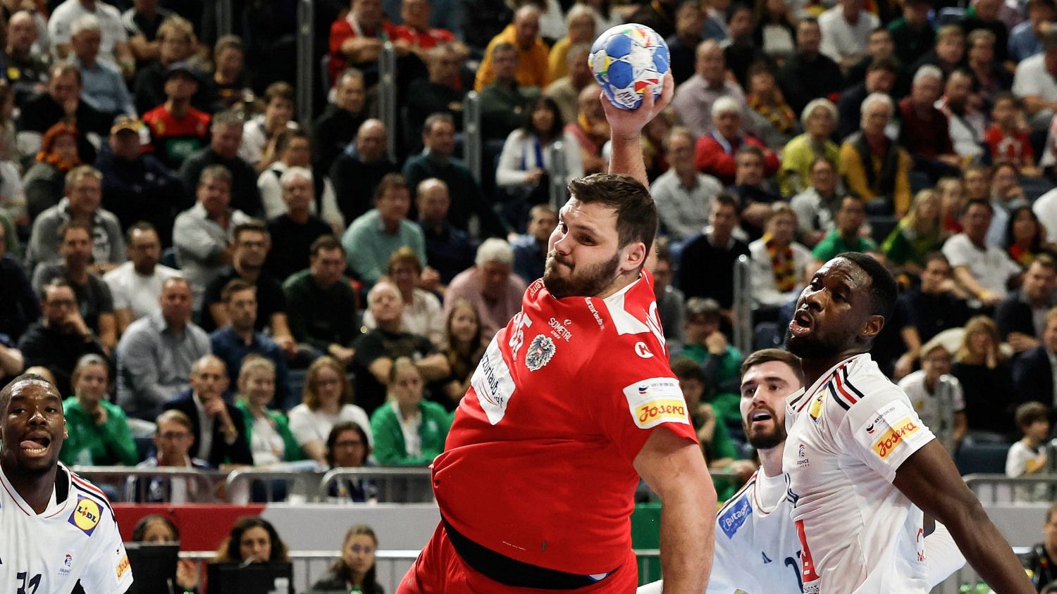 Österreichs Kreisläufer Tobias Wagner. 