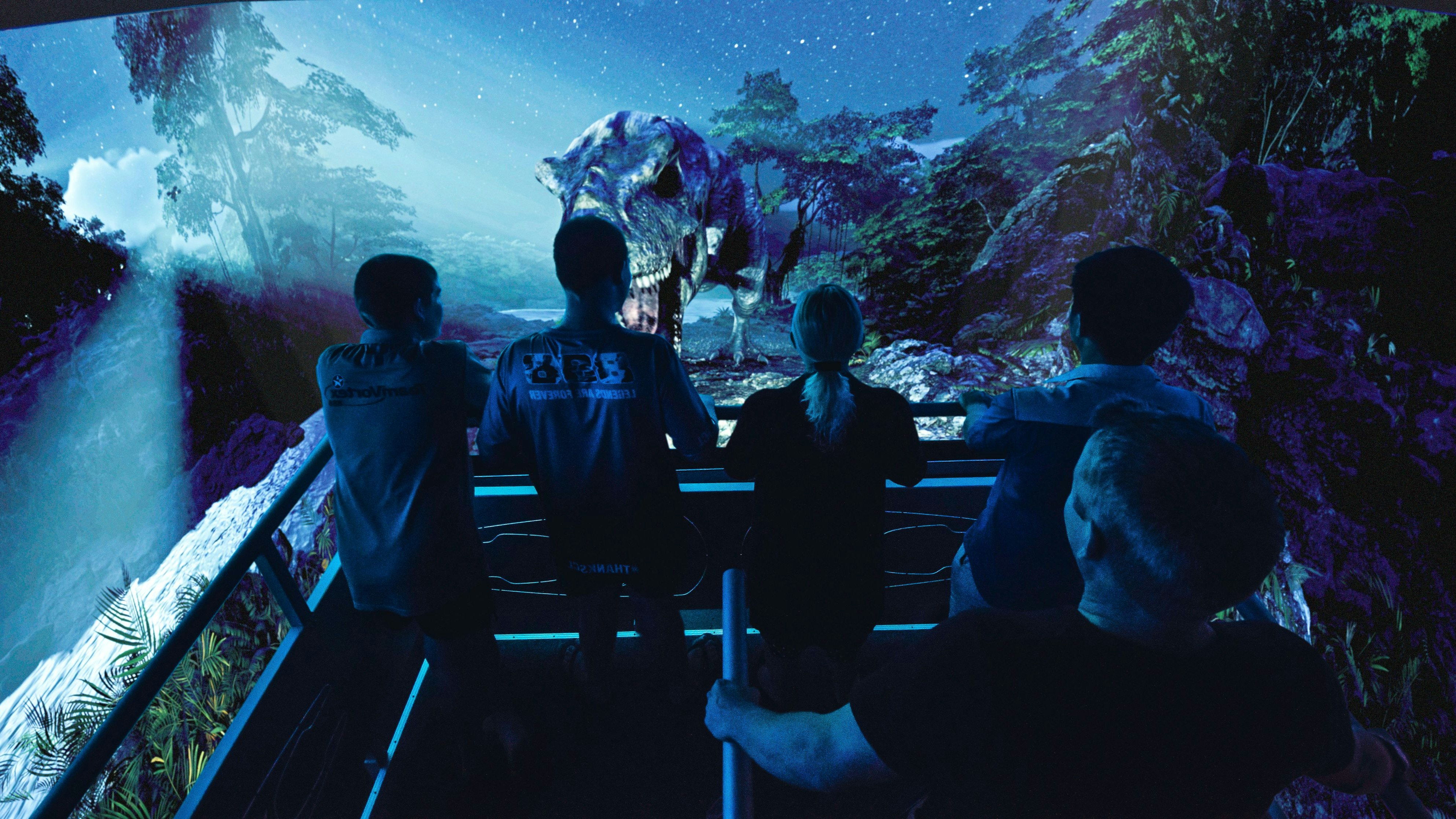 Das Highlight der Show bringt T-Rex & Co auf "Tuchfühlung".