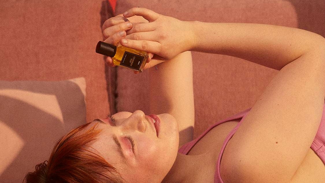 Für Parfüm-Lovers und darüber hinaus: Zyanid steckt in diesem Flakon von "New Romantics"