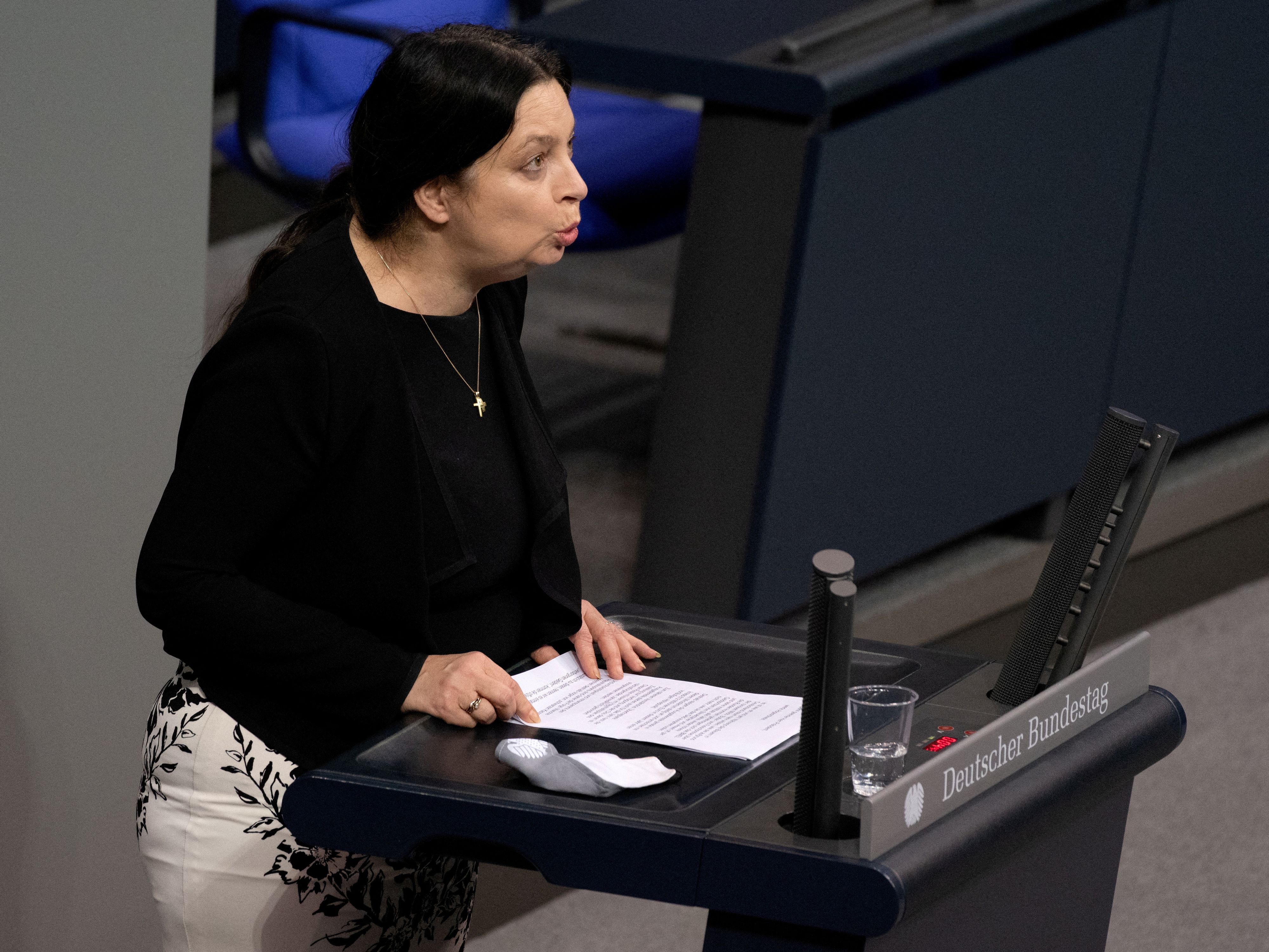 Birgit Malsack-Winkemann hält für die AfD eine Rede im Bundestag