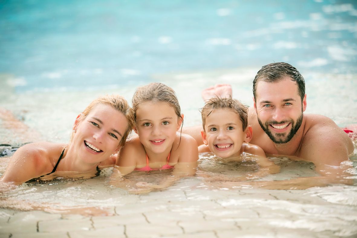 Thermenurlaub ist jetzt besonders beliebt - hier die H2O-Therme in Bad Waltersdorf.
