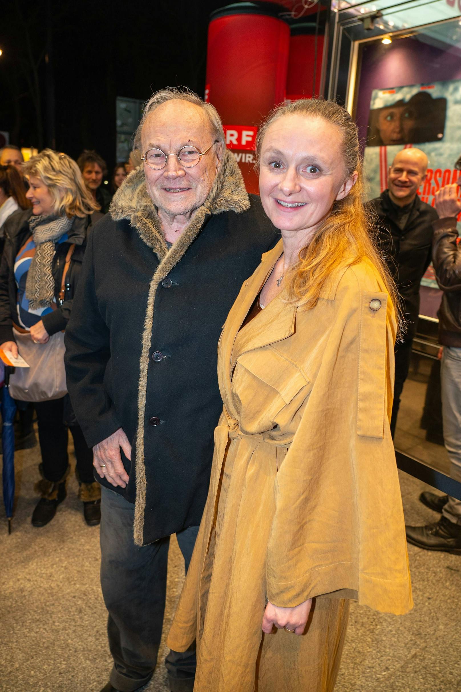 Klaus Maria Brandauer kam um seine einstige Schülerin Gerti Drassl zu unterstützen.