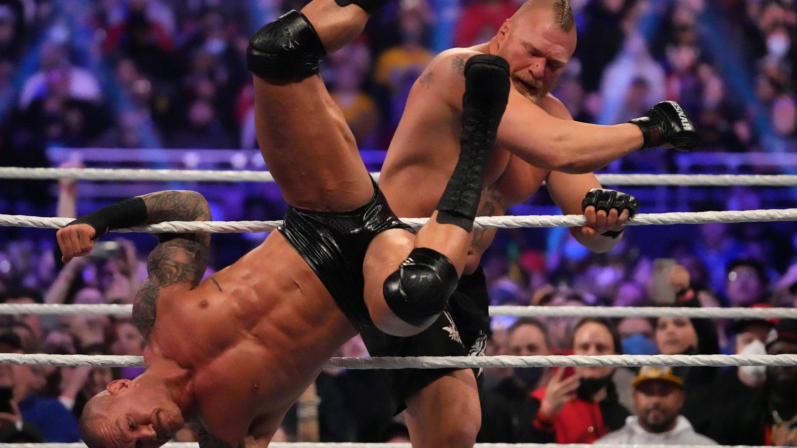 WWE steht zwischen Sex-Skandal und Netflix-Millionen | Heute.at