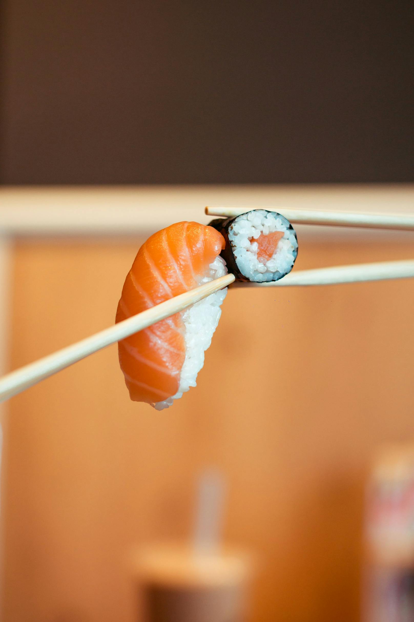 Neben Sushi und Maki werden auch Nudel- und Reisgerichte geboten.