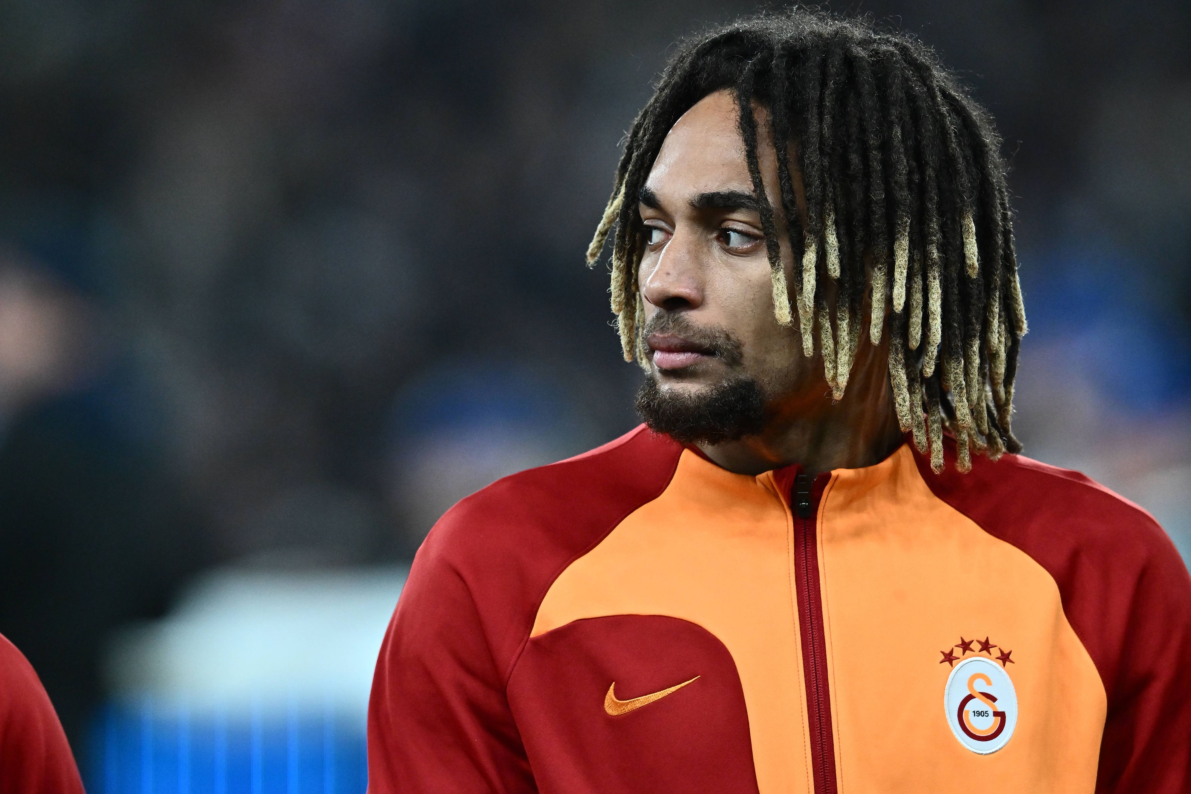 Bayern München steht kurz vor der Verpflichtung von Sacha Boey. 