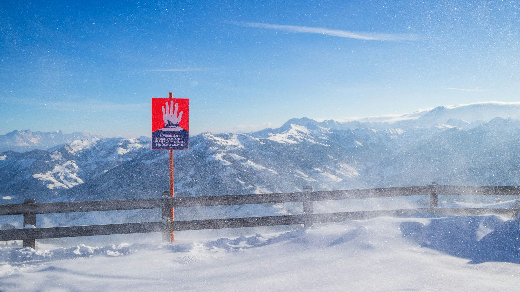 Bei einem Lawinenabgang am Gaiskogel wurde eine deutsche Tourengeherin getötet. (Symbolbild)