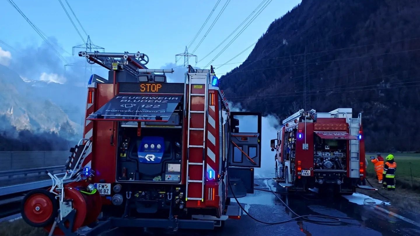 Die Feuerwehr Bludenz stand im Großeinsatz. 