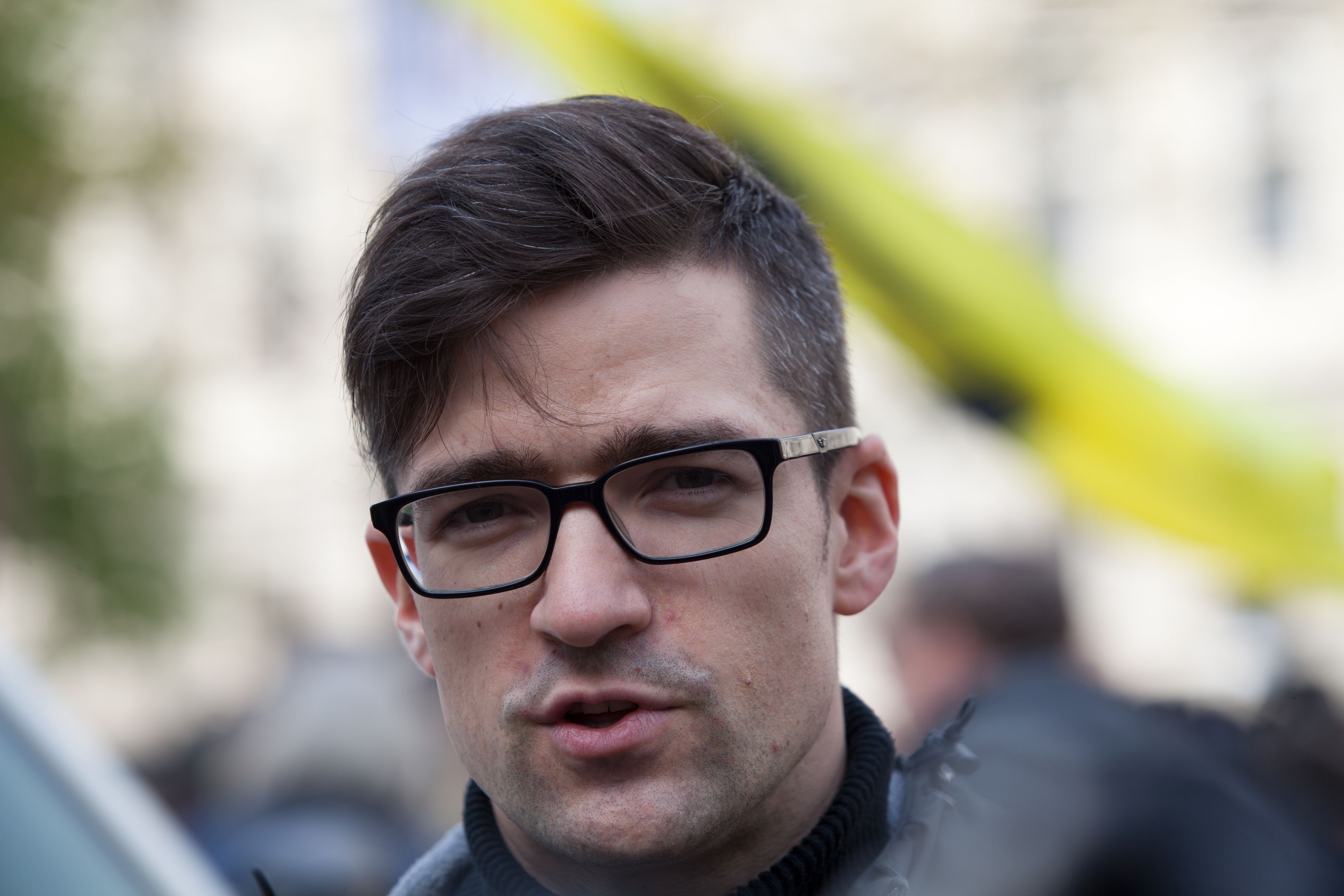 Rechtsextremist Martin Sellner soll in Deutschland zur Fahndung ausgeschrieben sein. 