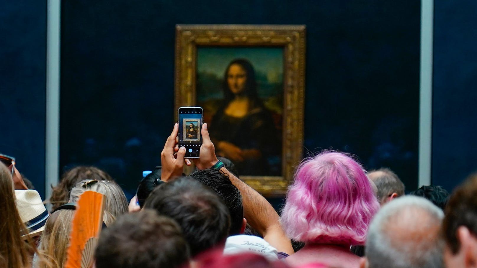 Aktivisten attackieren Mona Lisa mit orangener Suppe