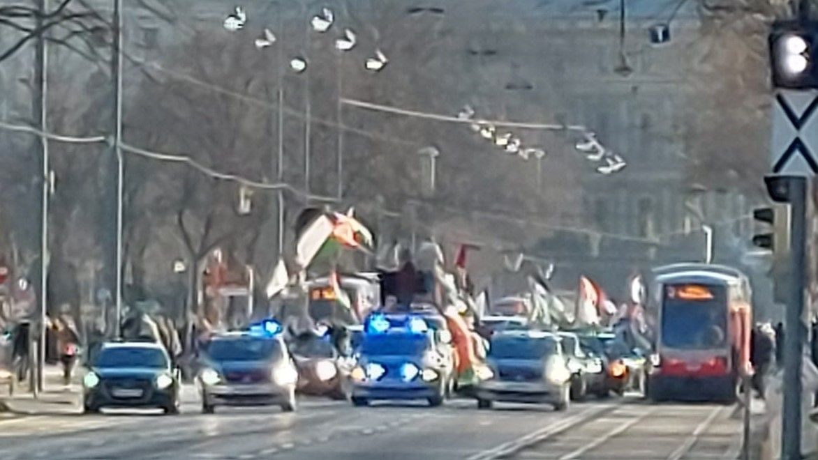 Der Palästina-Autokorso legt den Wiener Ring komplett lahm.