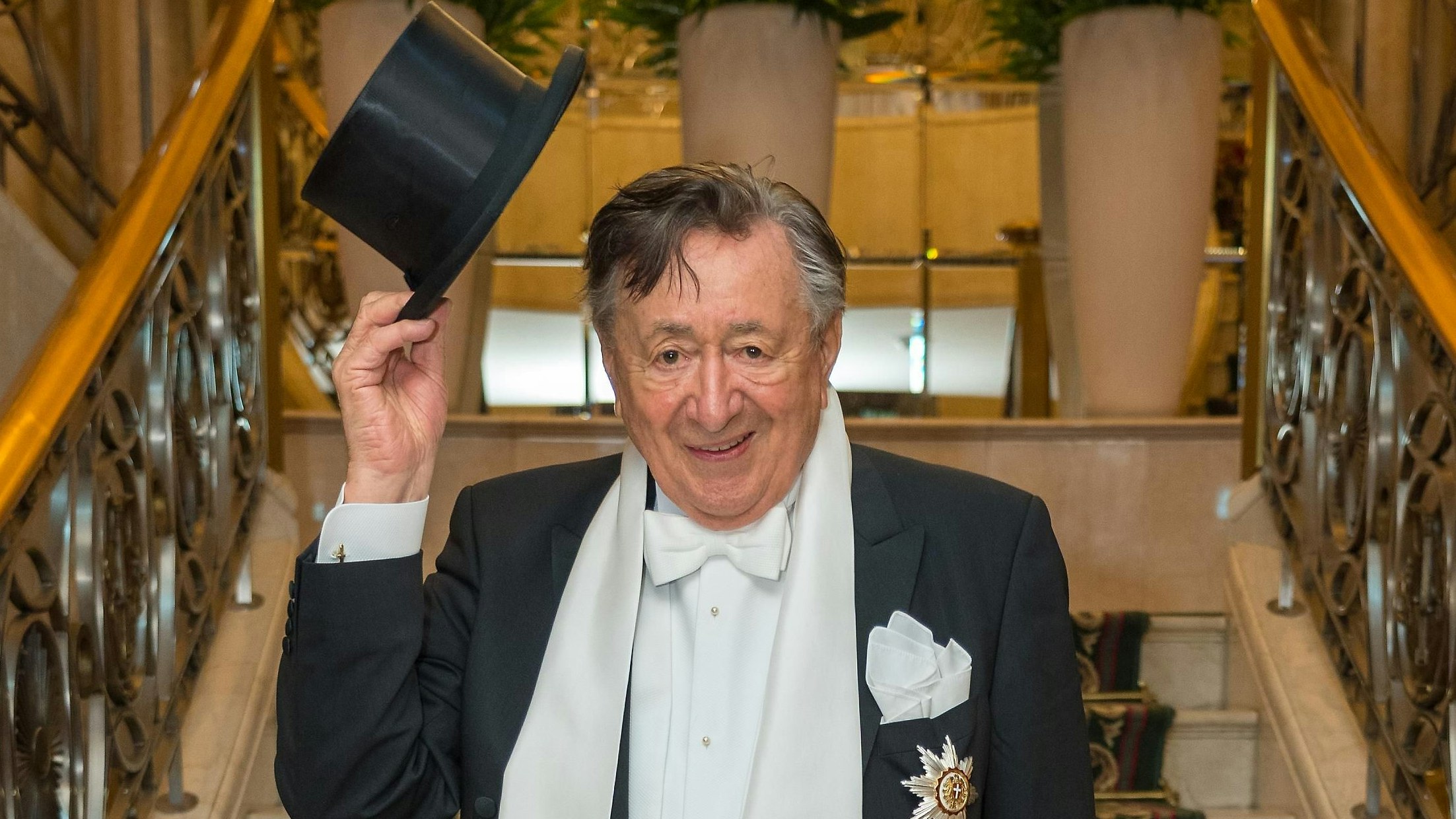 Richard Lugner freut sich über seinen unkomplizierten Star-Gast.