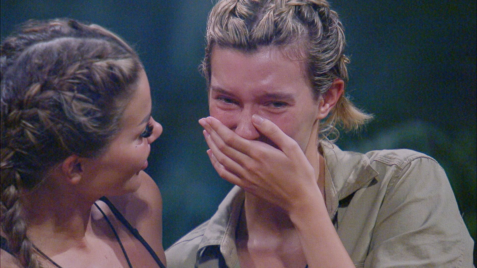 Anya übernimmt die Rolle der Heulsuse in der diesjährigen Staffel.