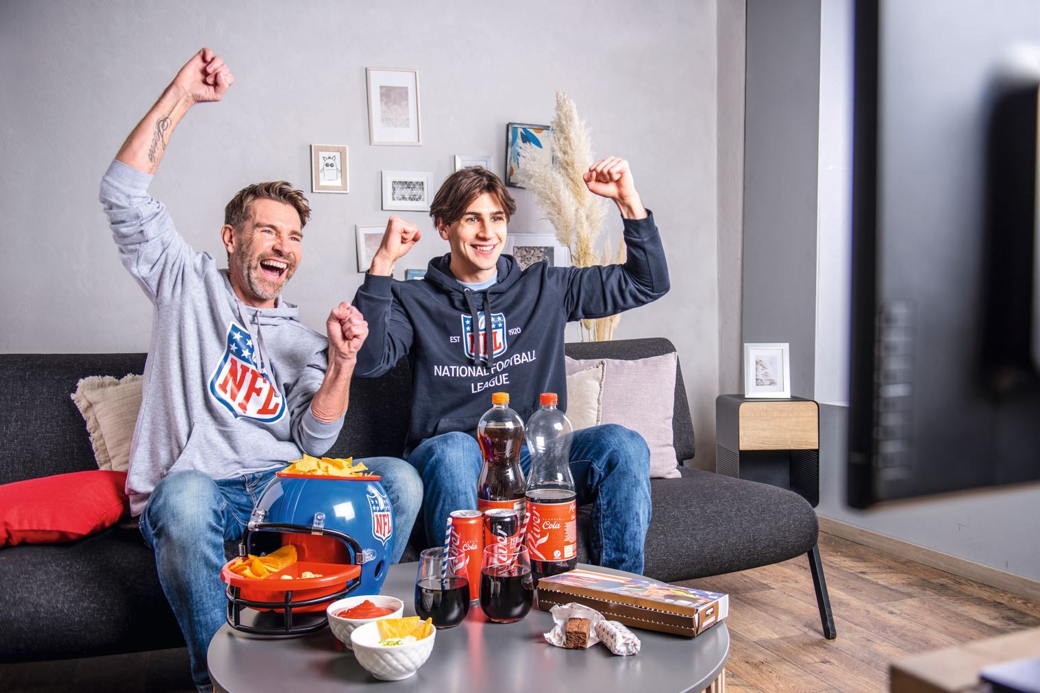 Popcorn, Chips oder Nachos passen in den Snack-Helm. Das Food-Acessoire gibt es für 19,99 Euro ab 2. Februar bei Hofer.