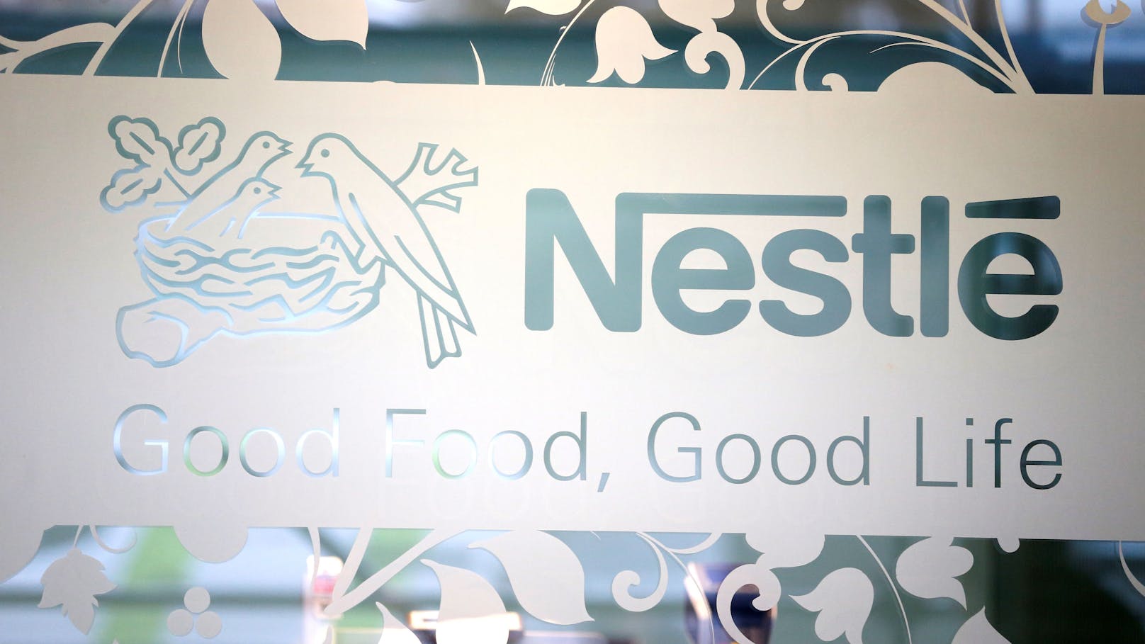 Neuer Nestlé-Skandal! Wasser wurde illegal desinfiziert