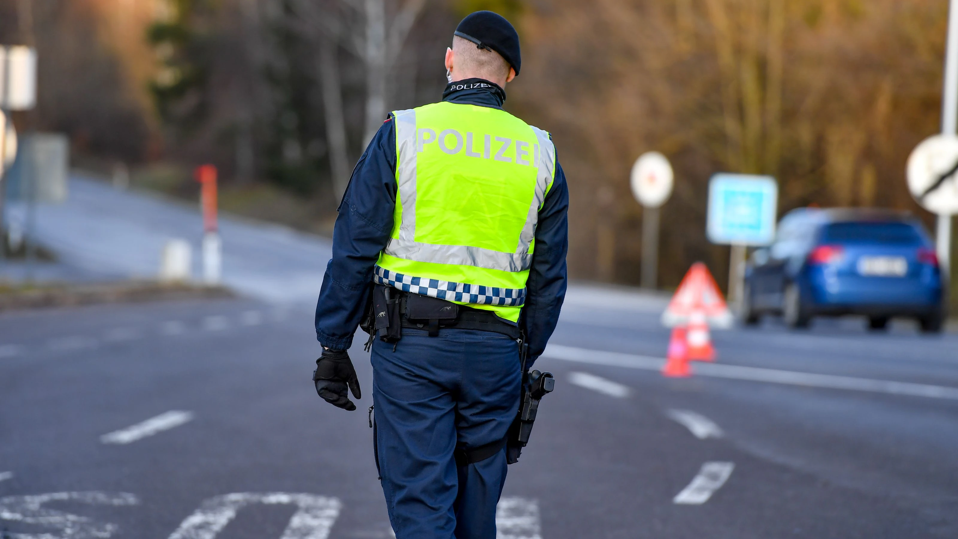 In Kärnten konnte die Polizei vier mutmaßliche Schlepper fassen. (Symbolbild)