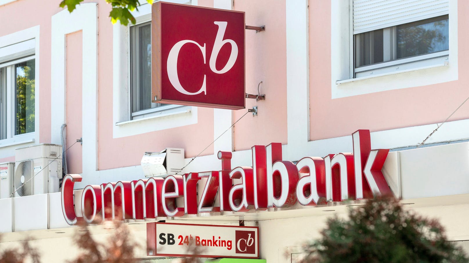 Paukenschlag: Erste Anklagen in Commerzialbank-Skandal