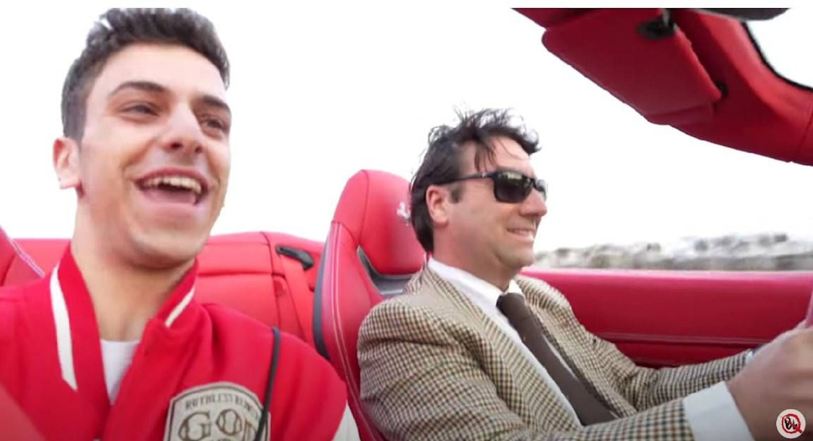 Mag schnelle Autos: Youtuber Matteo Di Pietro steuerte den Lamborghini, der Manuel (5) tot raste. Hier ist Di Pietro mit seinem Vater im Ferrari unterwegs.