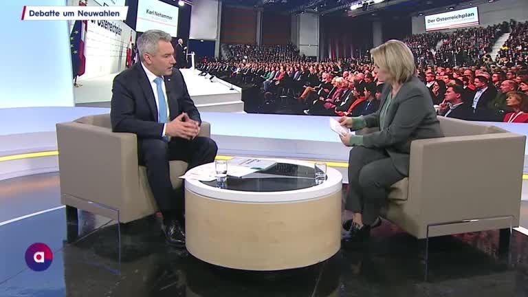 Kanzler Karl Nehammer im Gespräch mit Moderatorin Corinna Milborn.