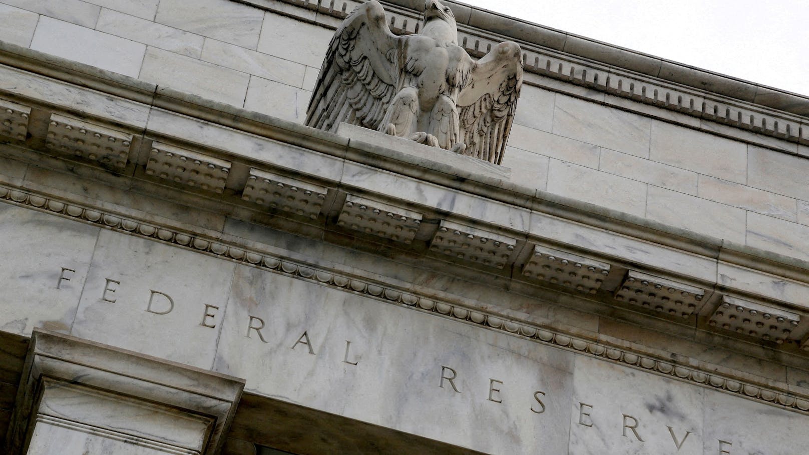 US-Notenbank lässt den Leitzins unverändert hoch