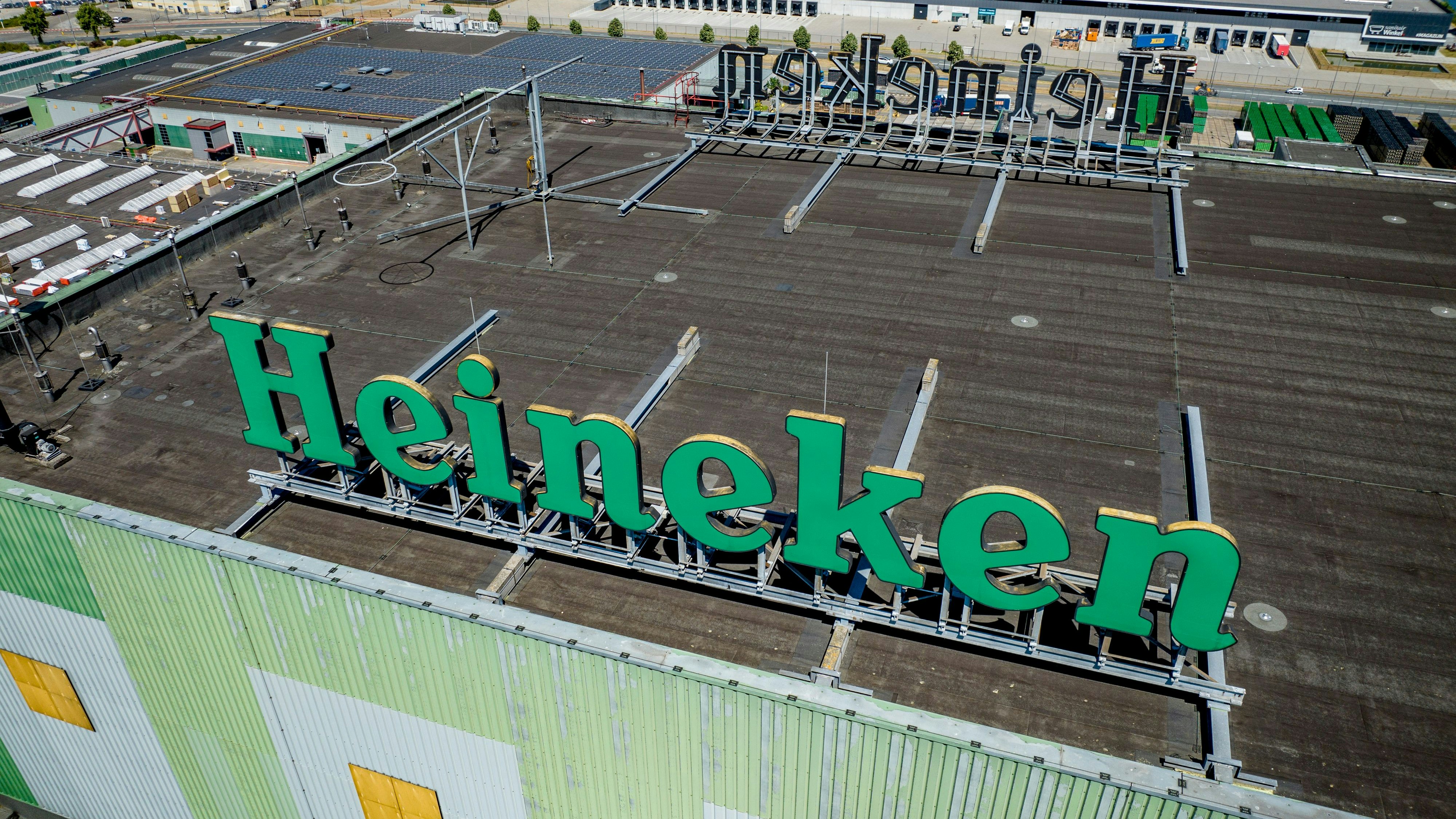 Der Heineken-Konzern, zu dem auch die Brau Union gehört, will die Finanzabteilung in Polen zusammenfassen. Deshalb sollen in Linz 40 bis 50 Jobs abgebaut werden.