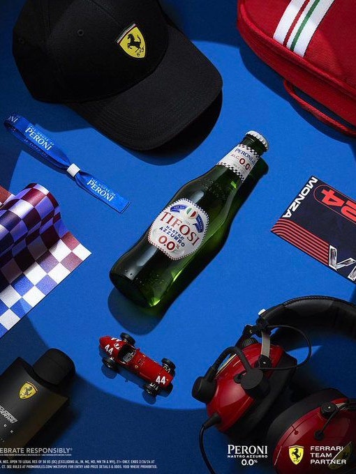 Auf diesem Bild ist der Ferrari mit der Startnummer 44 zu sehen. 