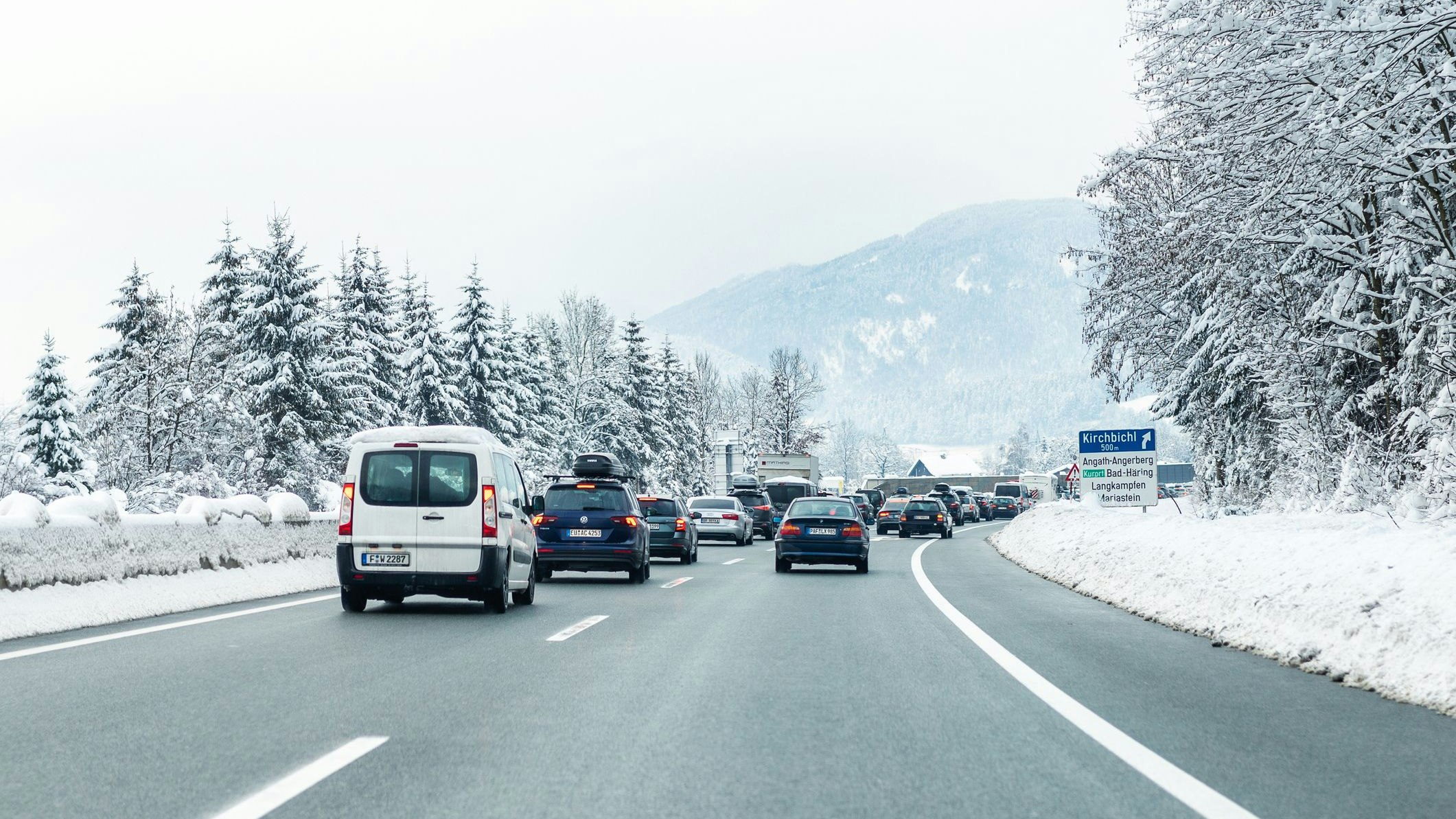 In den kommenden Tagen droht wieder enormes Verkehrsaufkommen auf den heimischen Autobahnen – speziell rund um die beliebten Skigebiete. Archivbild. 