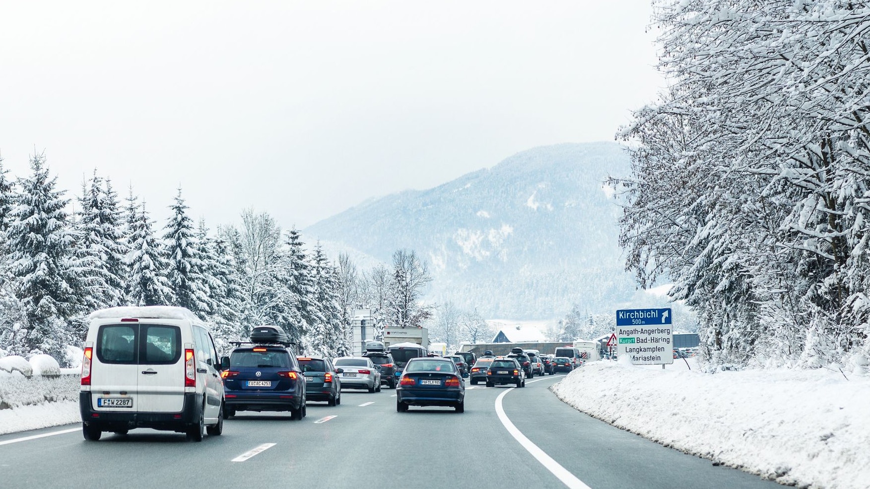 In den kommenden Tagen droht wieder enormes Verkehrsaufkommen auf den heimischen Autobahnen – speziell rund um die beliebten Skigebiete. Archivbild. 