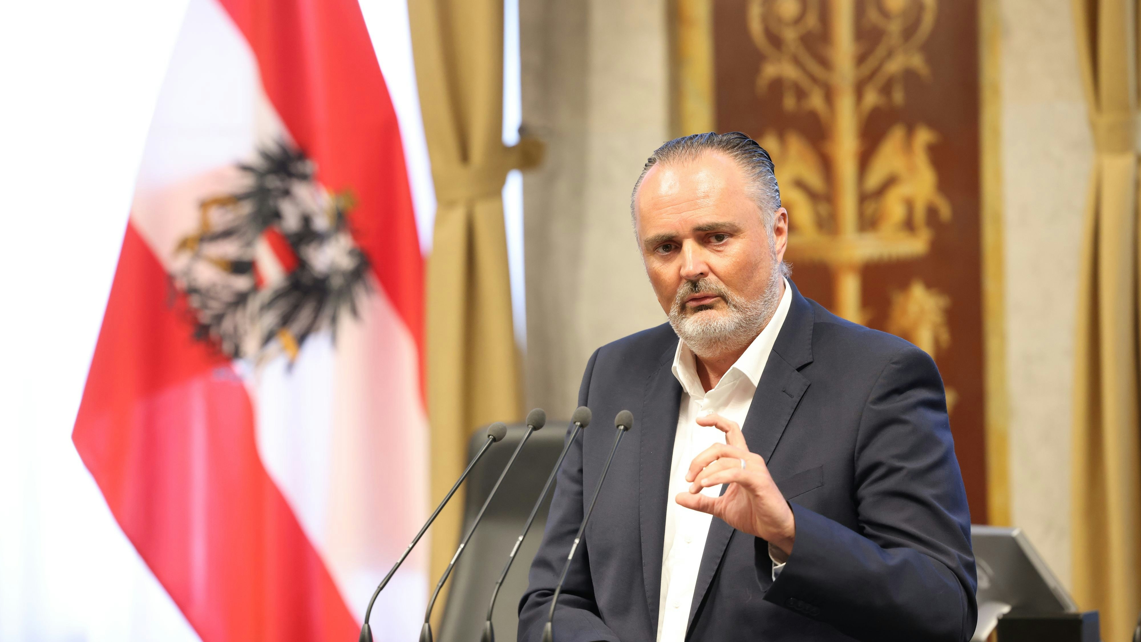 Landeschef Hans Peter Doskozil (SPÖ) schlägt härtere Migrations-Töne an.