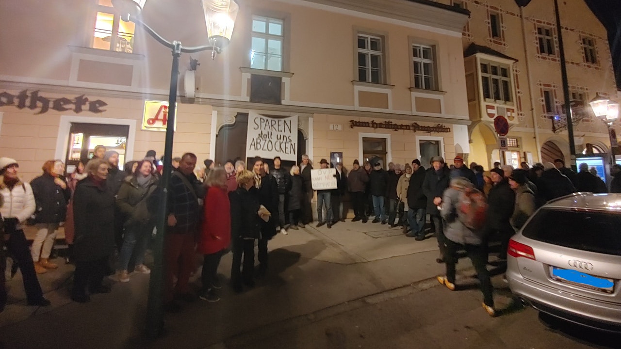 Heute.at - Kompromiss nach Protest – Gebühren wieder gesenkt