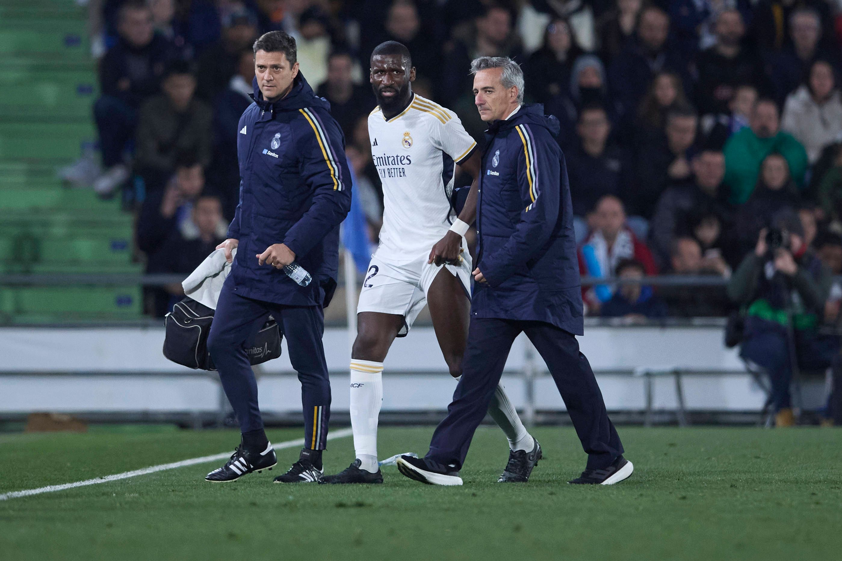 Antonio Rüdiger musste bei Real verletzt vom Platz.