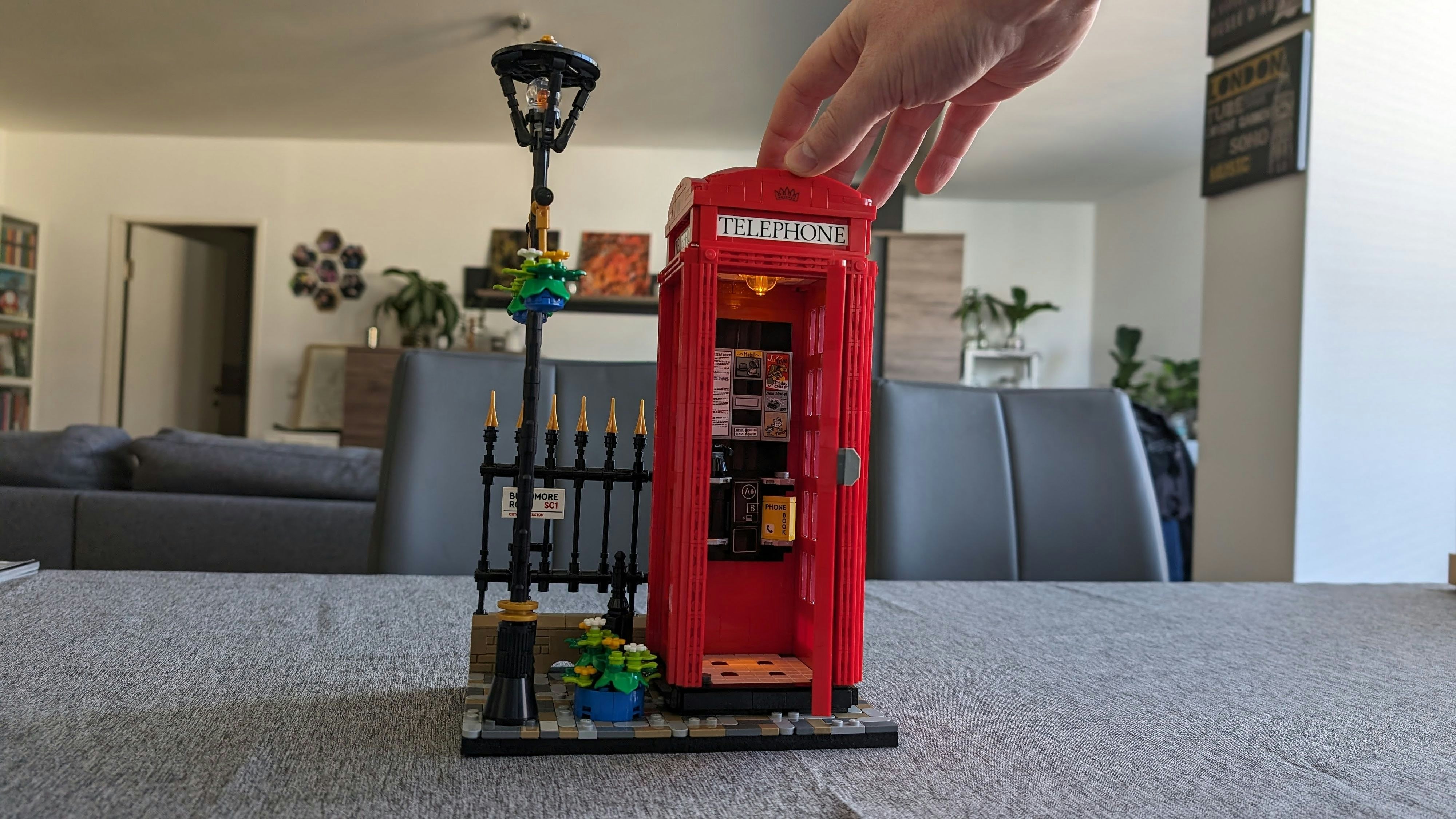 LEGO Ideas 21347 Rote Londoner Telefonzelle als ein schönes London-Souvenir