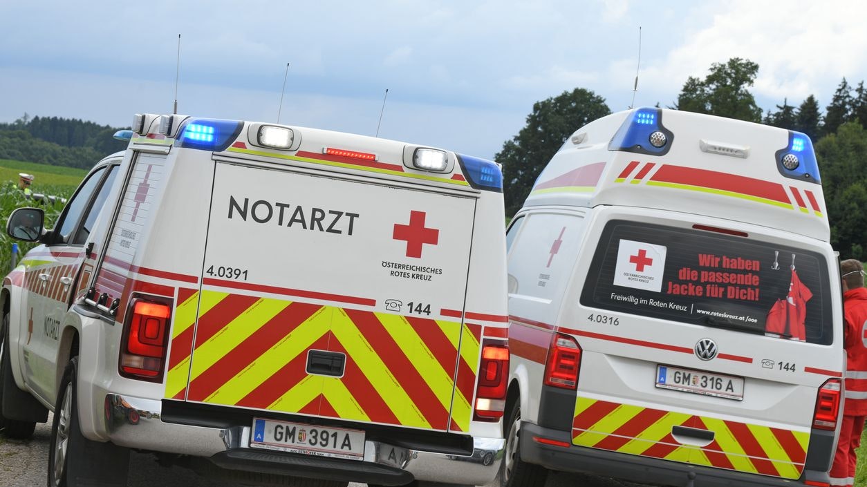 Heute.at - Crash mit Pkw – 55-Jährige von Moped geschleudert