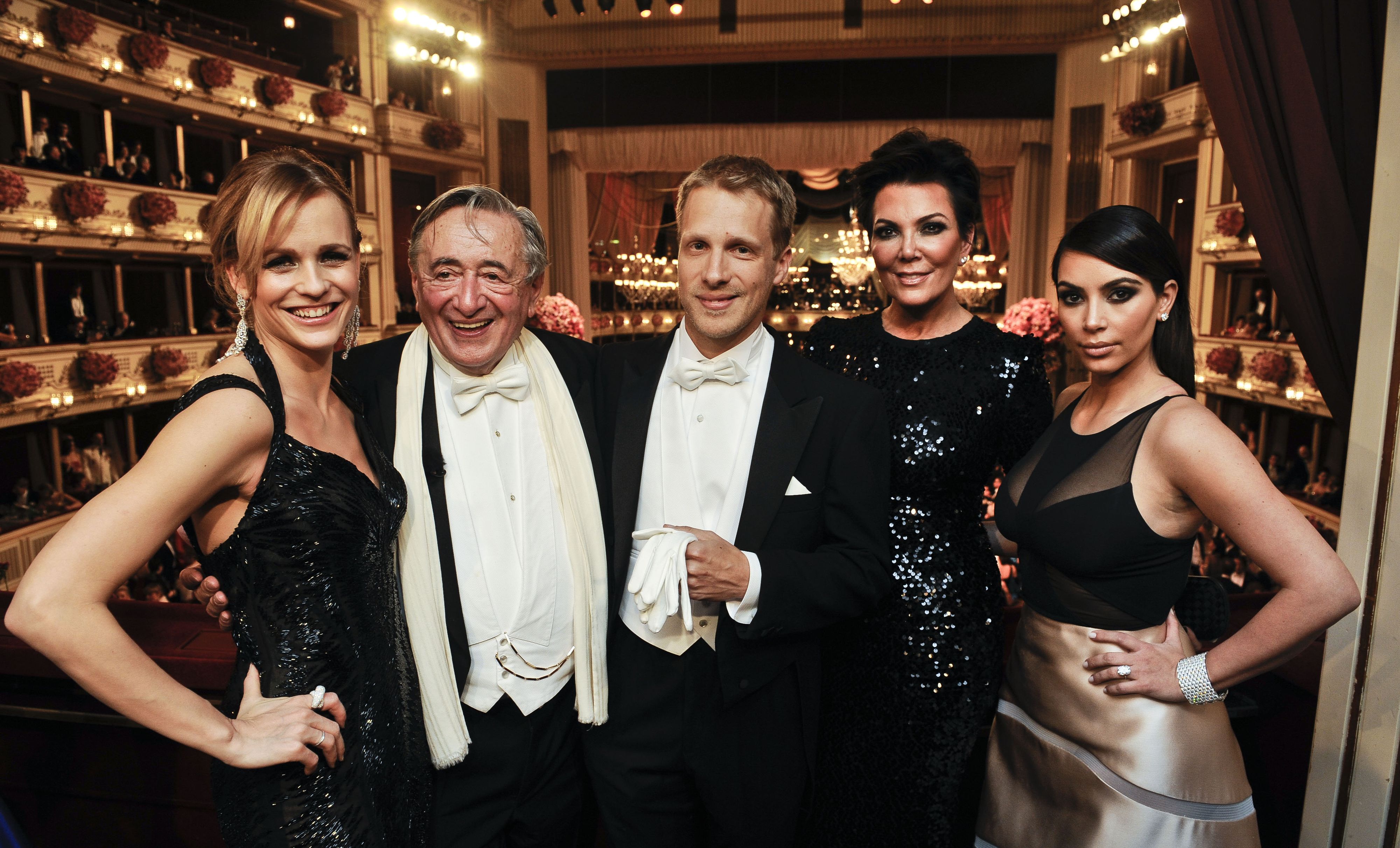 Mirjam Weichselbraun, Richard Lugner, Oliver Pocher, Kris Jenner und Kim Kardashian (v.l.) am Opernball 2014.