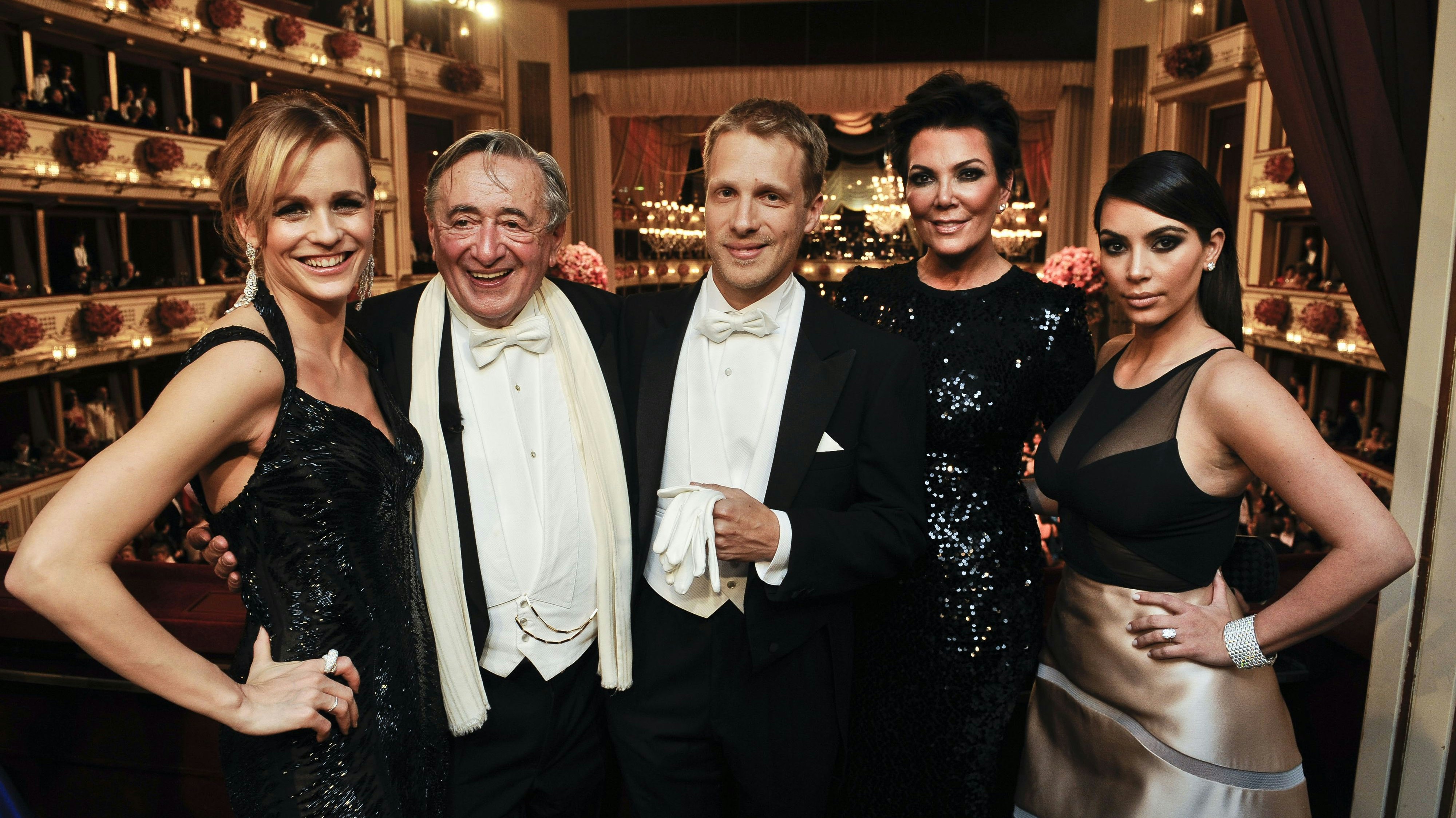 "Opernball 2014", Aus dem schönsten Ballsaal der Welt.  Im Bild: v.l.n.r. Mirjam Weichselbraun, Richard Lugner, Oliver Pocher, Kris Jenner, Kim Kardashian. 