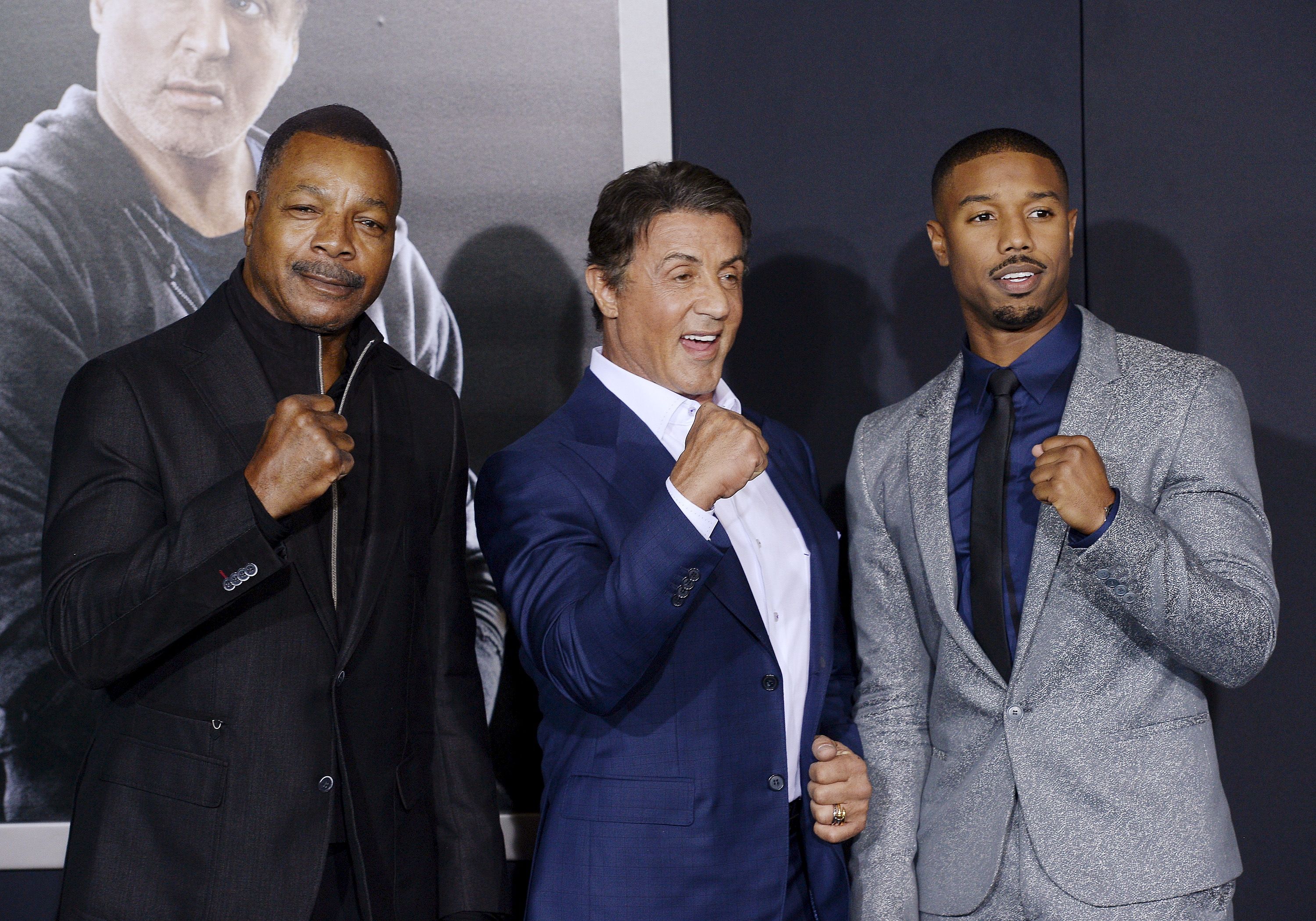 Schauspieler Carl Weathers mit den Darstellern Sylvester Stallone und Michael B. Jordan (v.l.) während der Premiere des Films 