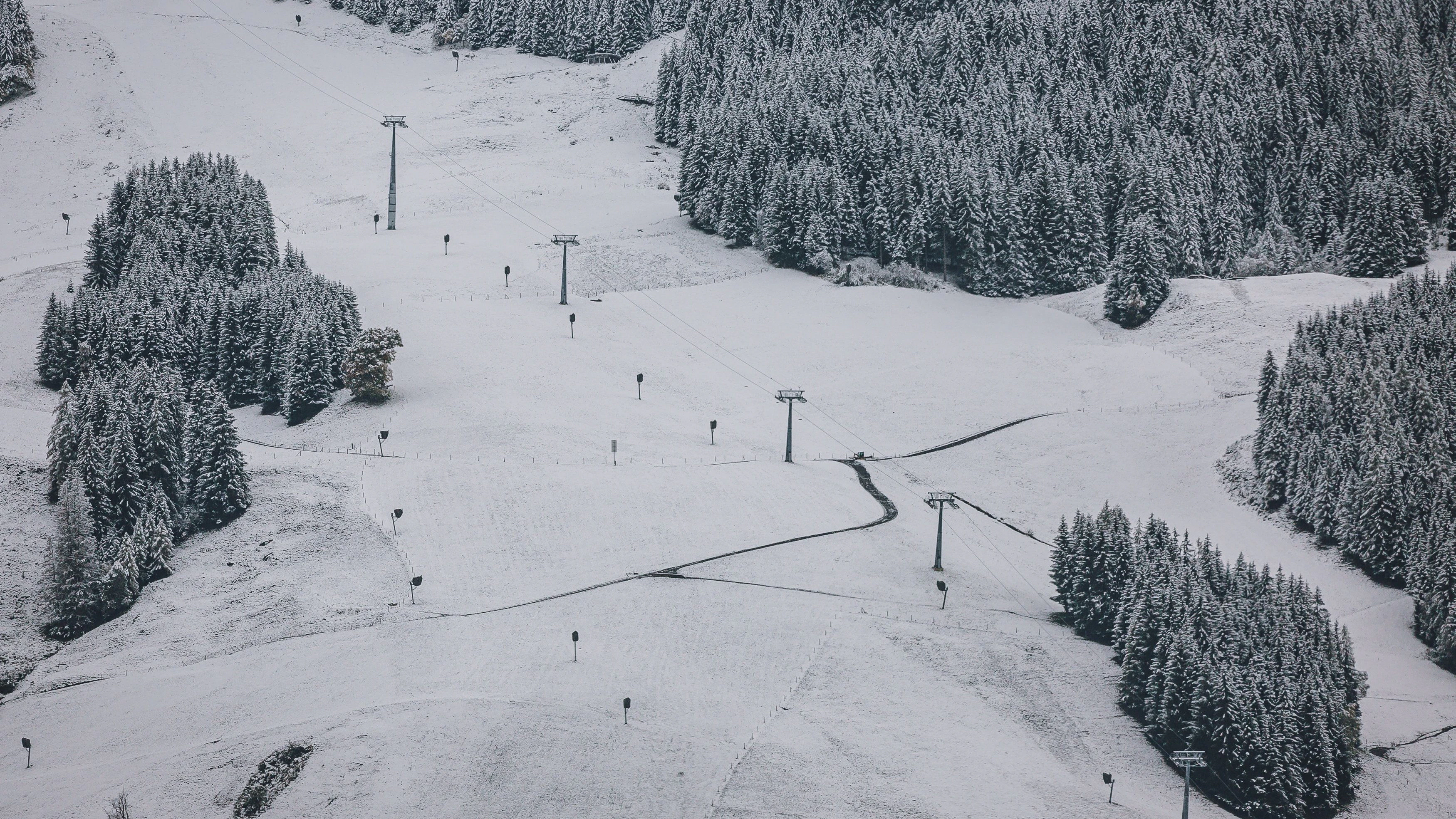 Am Zwölferkogel prallte der Mann gegen die Liftstütze. (Archivbild)